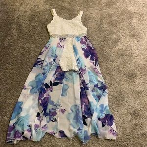 Excellent condition formal girl dress size 10 by Xtraordinary